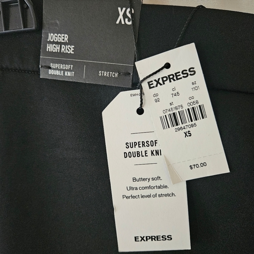 NWT EXPRESS SUPER SOFT HIGH-RISE BLACK JOGGERS WOMEN'S SIZE XS - Picture 3 of 4